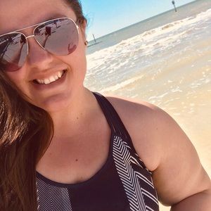 Meet your Posher, Alyssia